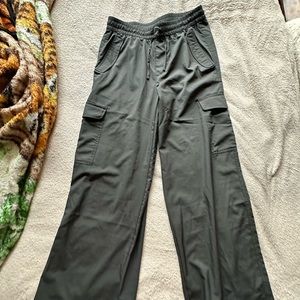 Old navy High Rise Cargo Pants S